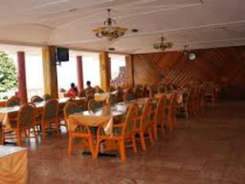 ホテル Darma Agung Beach Parapat