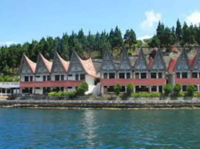 酒店 Darma Agung Beach Parapat