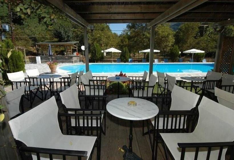 בית מלון כפרי Dryas