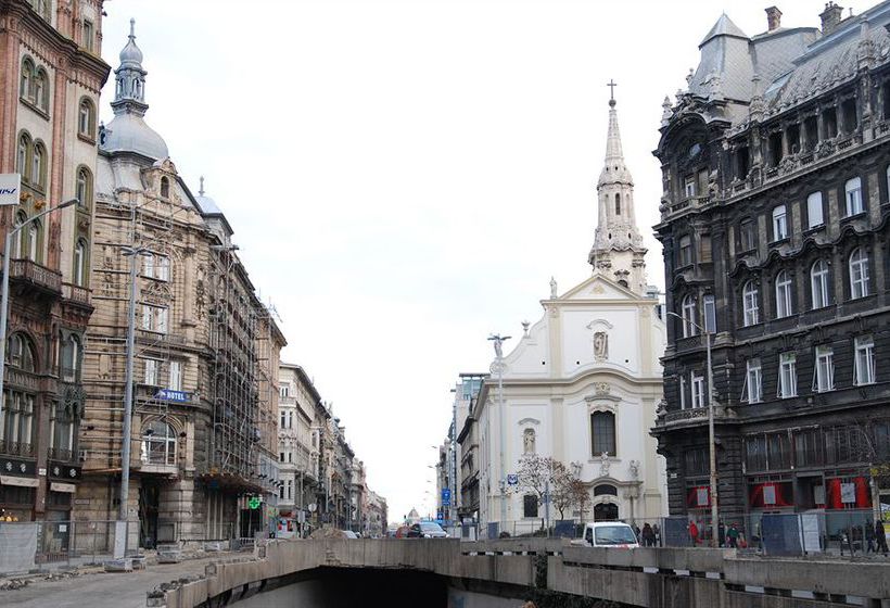 فندق Ferenciek Square Apartments