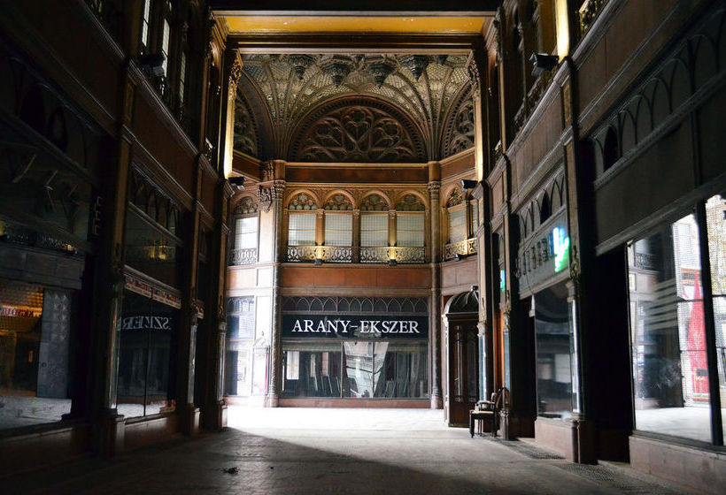 فندق Ferenciek Square Apartments