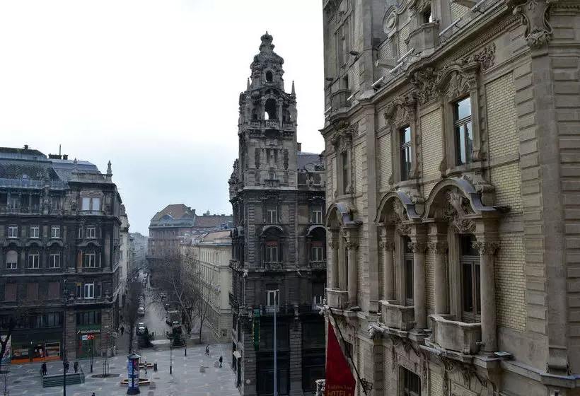 Hotell Ferenciek Square Apartments
