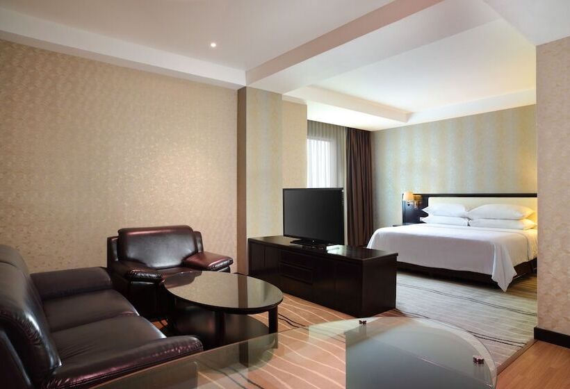 فندق Four Points By Sheraton Medan