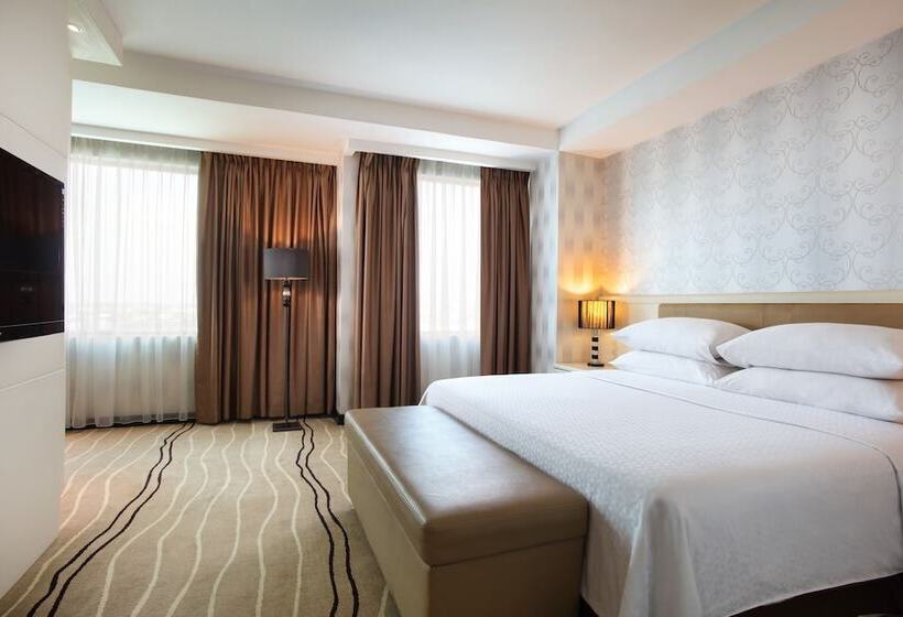 فندق Four Points By Sheraton Medan