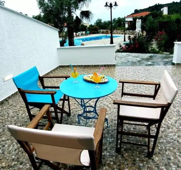 هتل Limnionas Bay Village