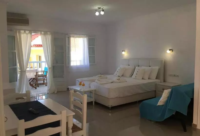 هتل Limnionas Bay Village