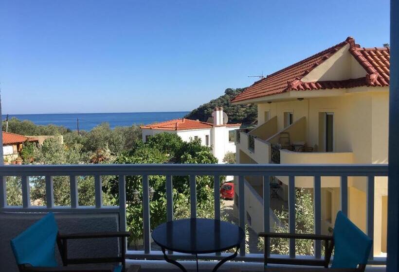 ホテル Limnionas Bay Village