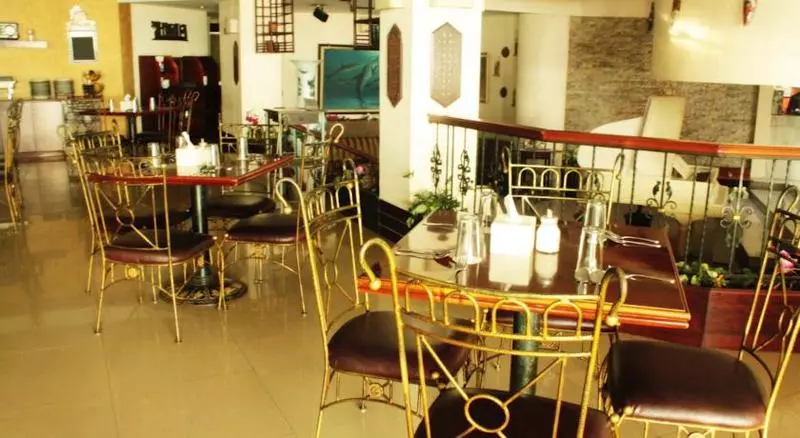 בית מלון כפרי Losari Beach