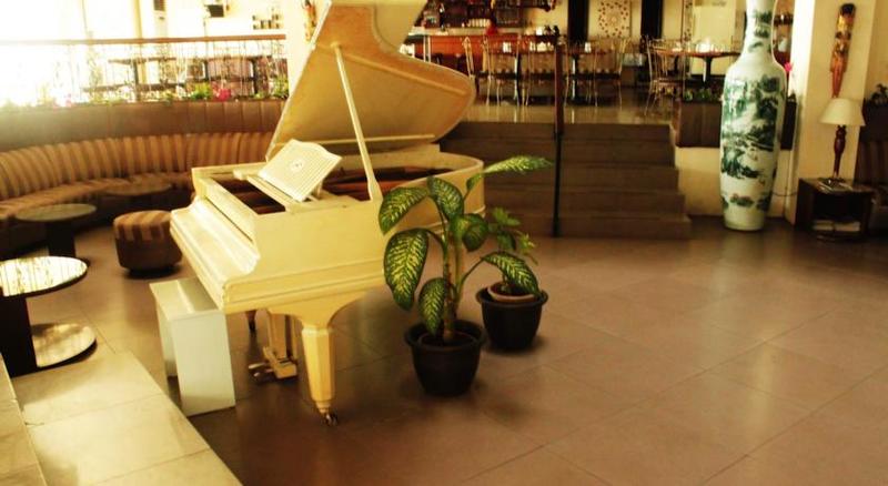 בית מלון כפרי Losari Beach