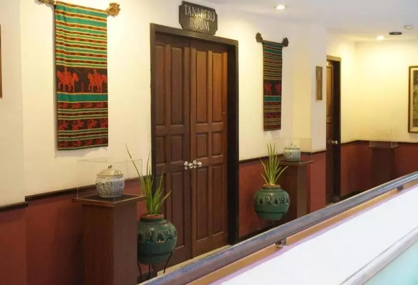 בית מלון כפרי Losari Beach