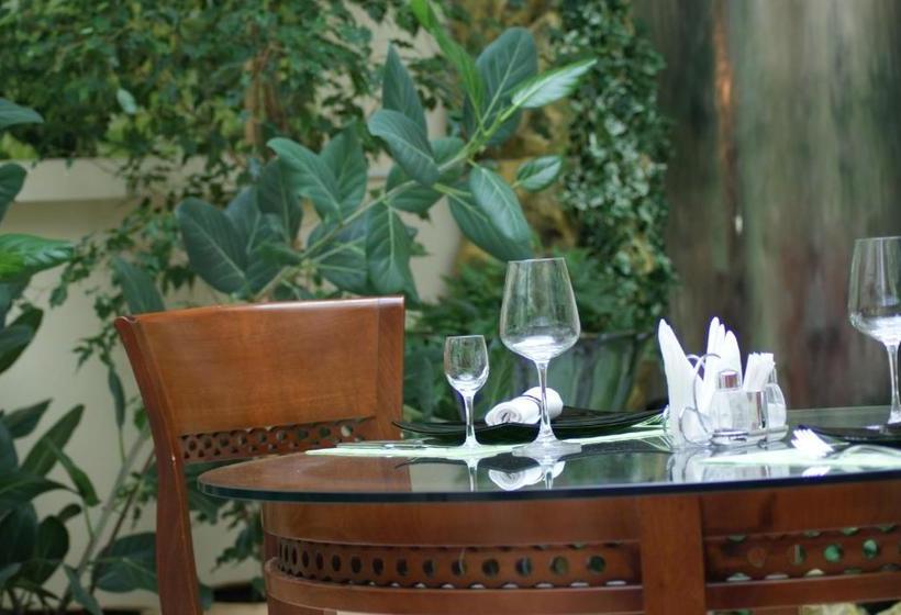 בית מלון כפרי Rostoshi