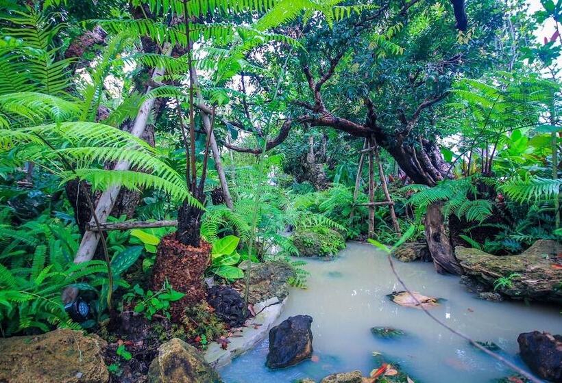 בית מלון כפרי Taman Resort