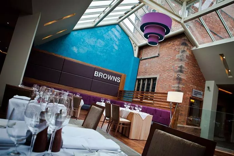 Hotelli The Mere Golf Resort & Spa