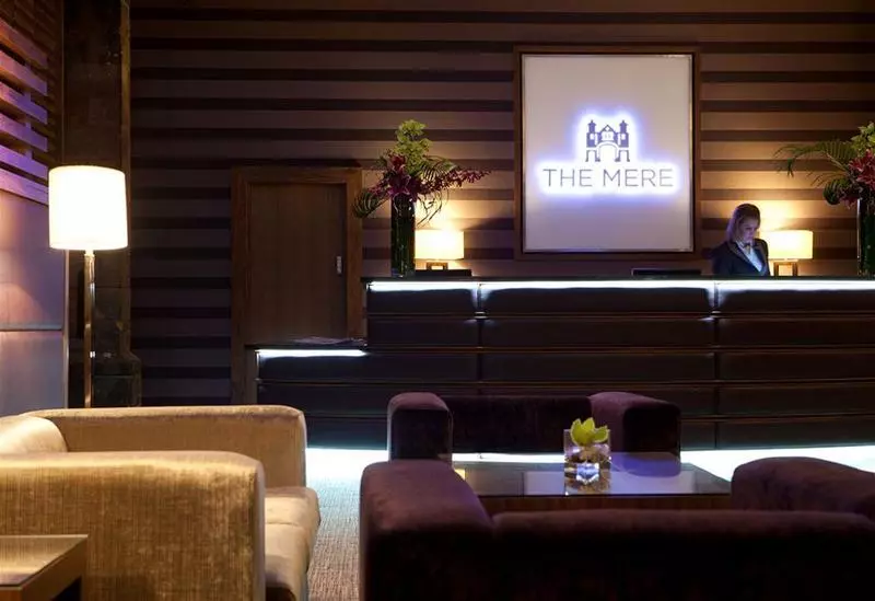 Hotelli The Mere Golf Resort & Spa