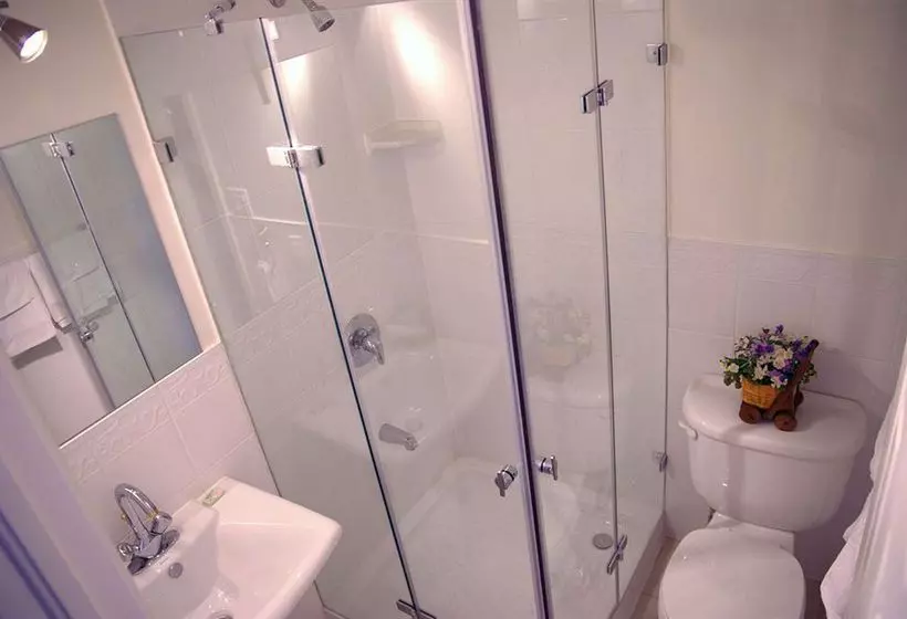 Отель Urban Living Suites