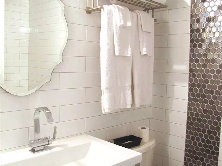 Отель Urban Living Suites