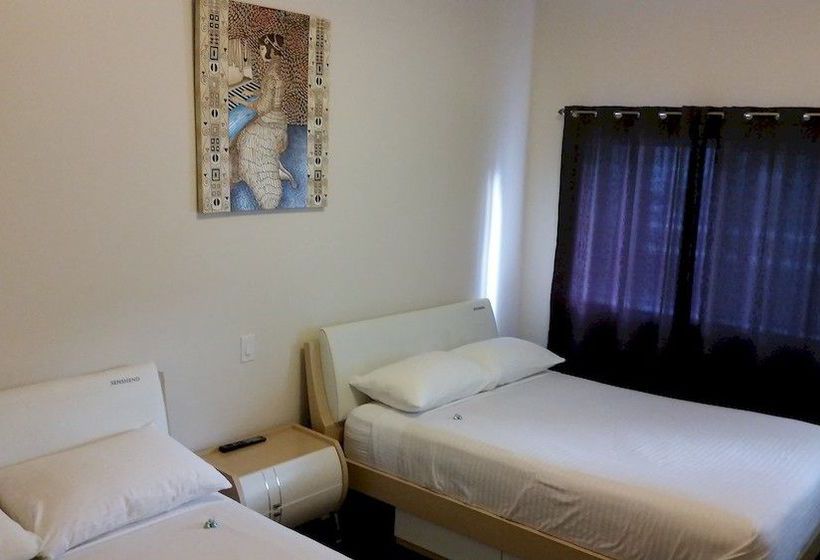 فندق Urban Living Suites