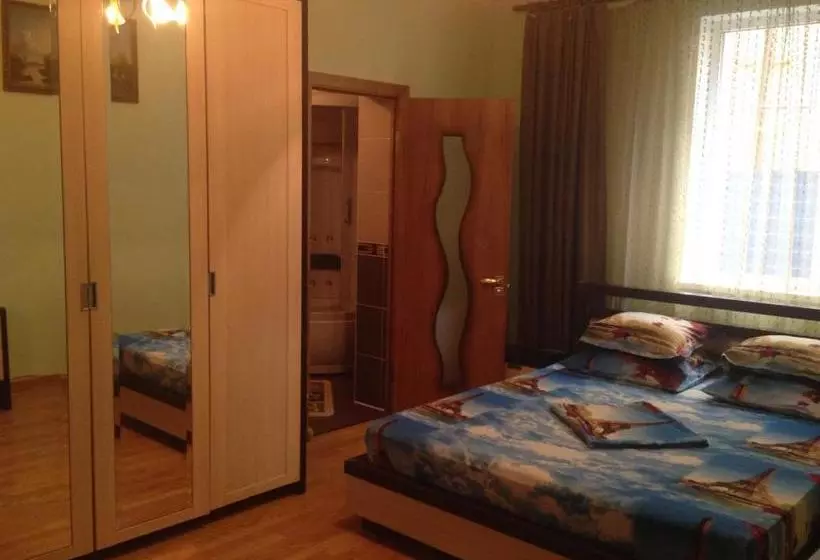 ホテル Yuzhny Ray Guest House