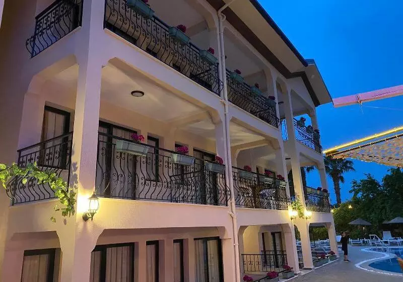 Sun Village Apartments