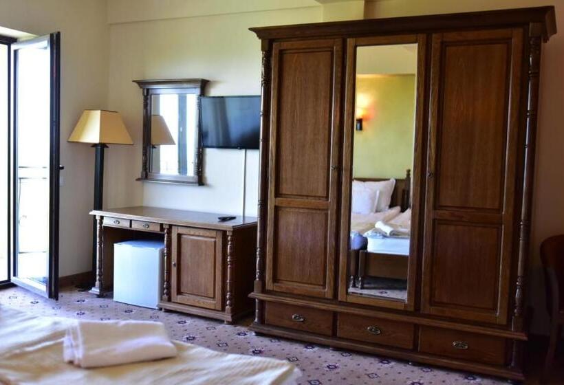 בית מלון כפרי Bellavista Brasov