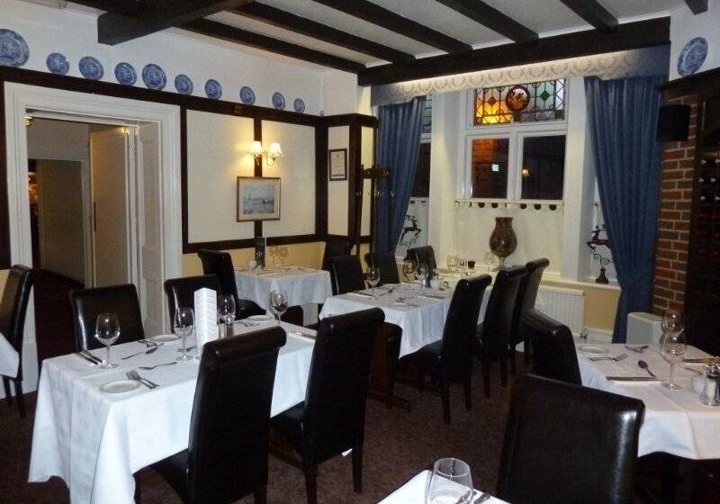 فندق Blacksmiths Arms Inn