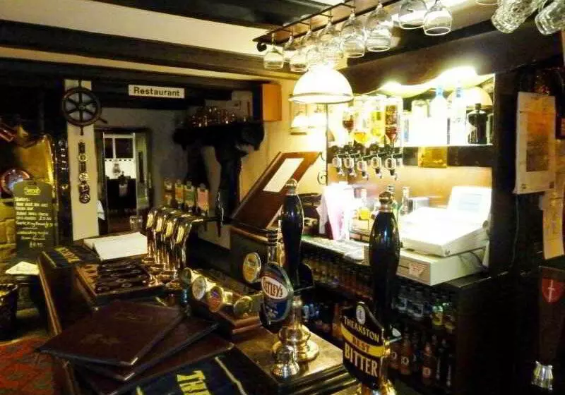Отель Blacksmiths Arms Inn
