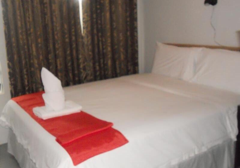 בית מלון כפרי Cinfandel Suites