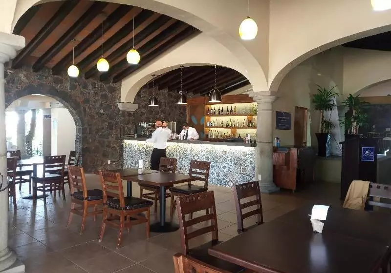 Отель Coral Cuernavaca Resort & Spa