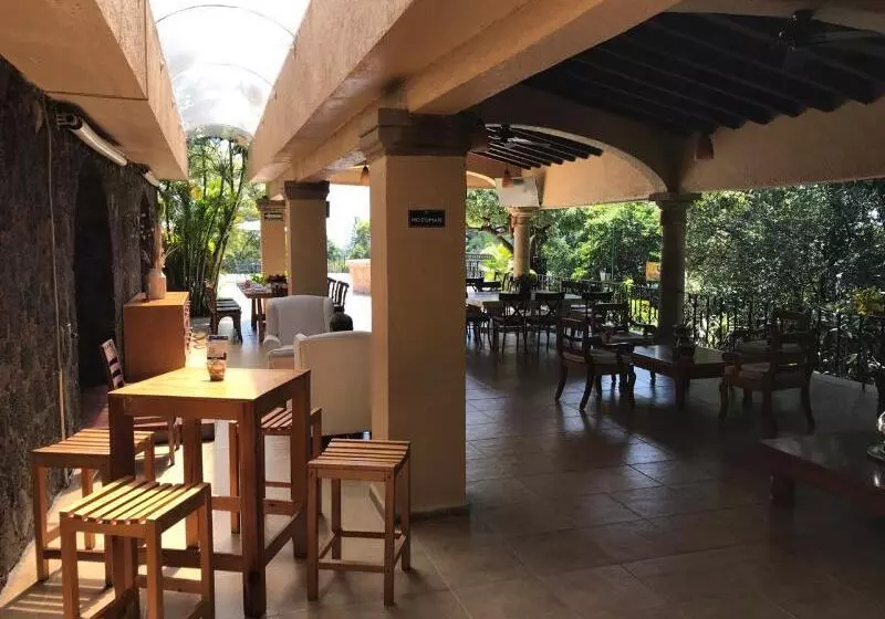 Отель Coral Cuernavaca Resort & Spa