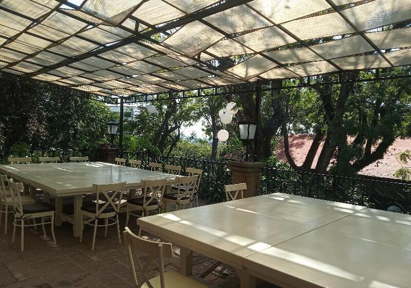 فندق Coral Cuernavaca Resort & Spa