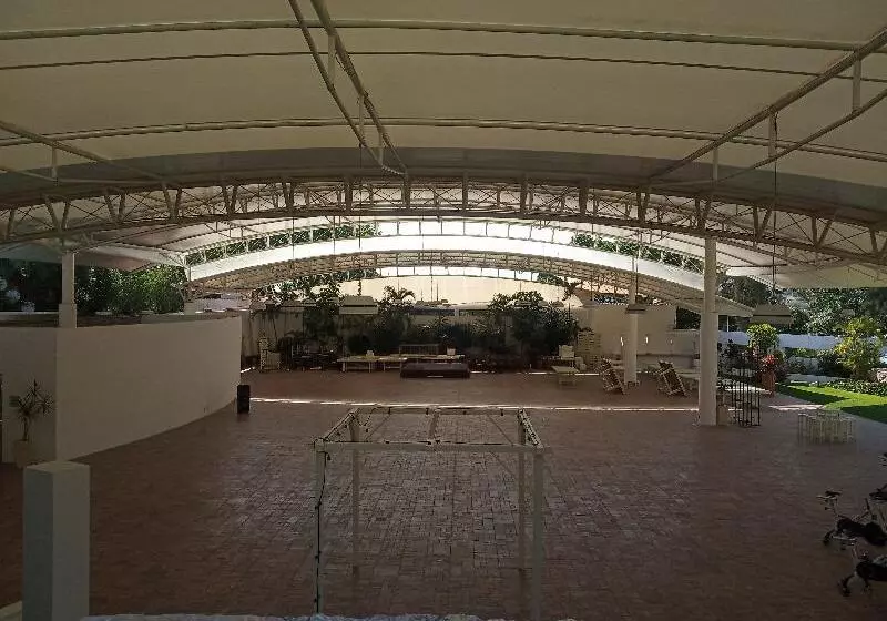 Отель Coral Cuernavaca Resort & Spa