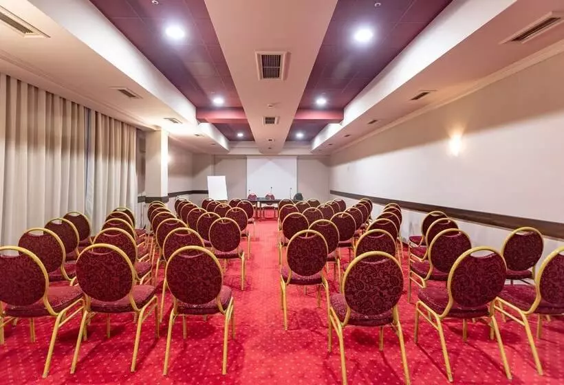 בית מלון כפרי Epinal Bitola