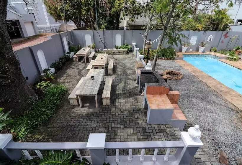 هتل George Lodge International