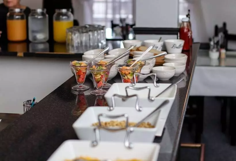 هتل George Lodge International