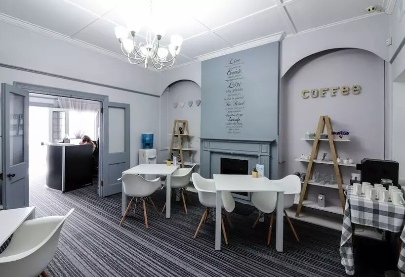 هتل George Lodge International