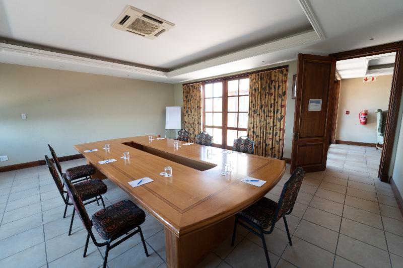 Отель Gooderson Kloppenheim Country Estate