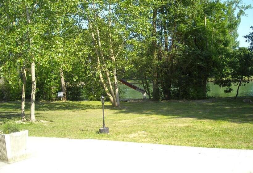 호텔 Hôtel Acostel