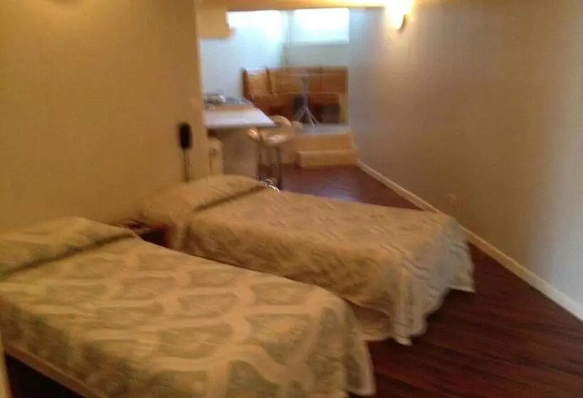 هتل Hôtel Acostel