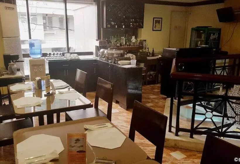 酒店 Lourdes Suites