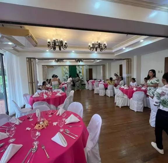 هتل My Little Island