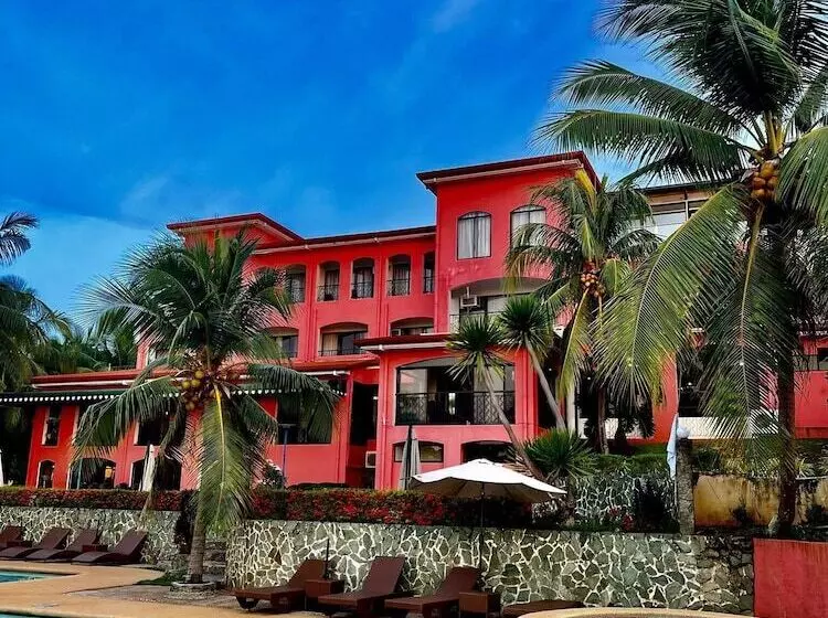 هتل My Little Island