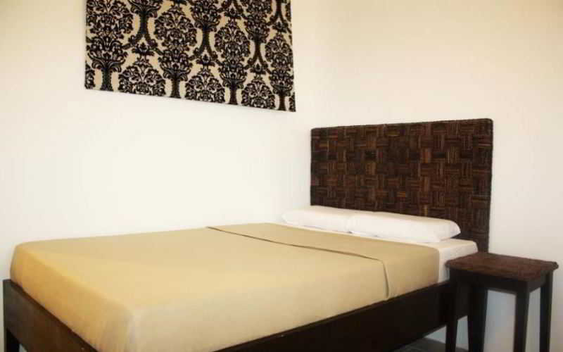 Szálloda R Suites And Café