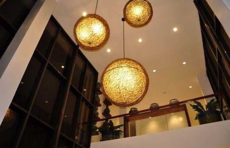 Szálloda R Suites And Café