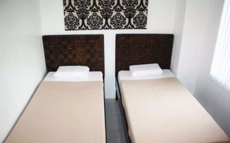 酒店 R Suites And Café