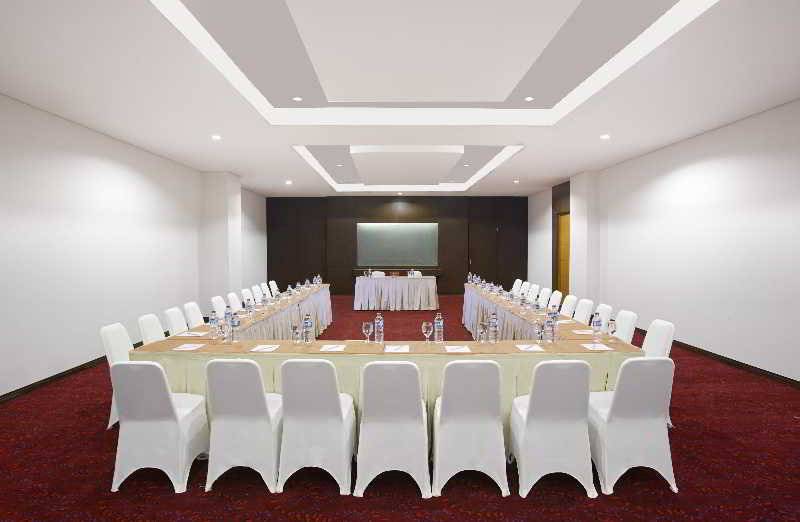 فندق Santika Palu