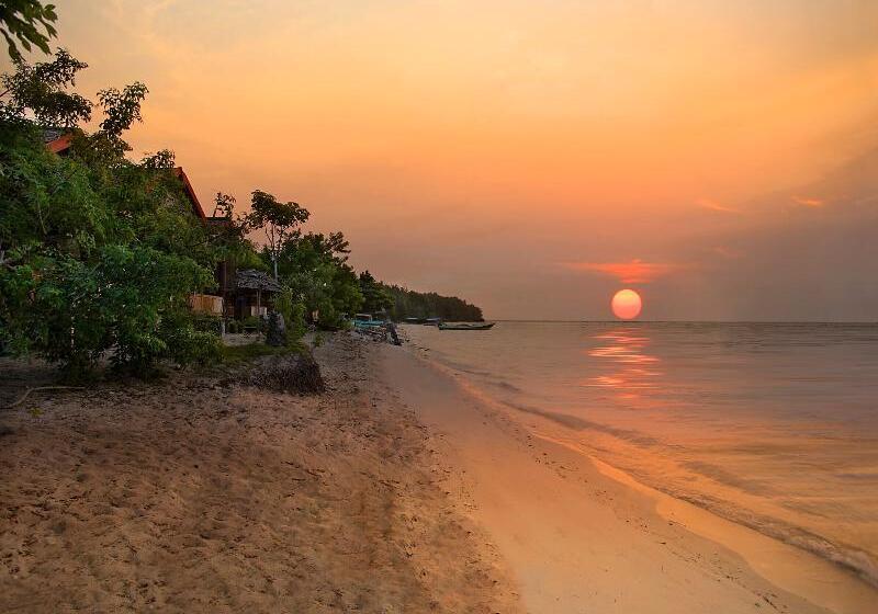 فندق Santika Palu