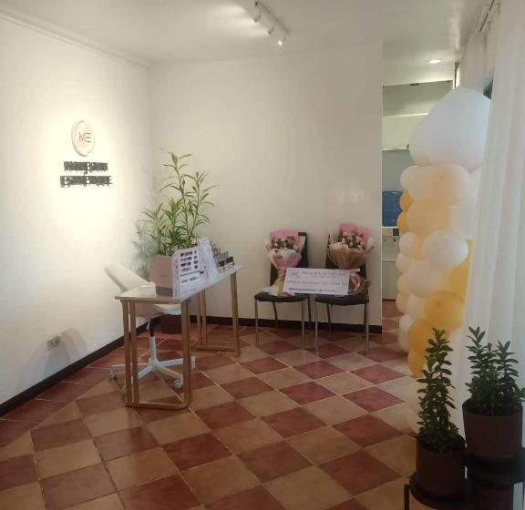 Отель Stone House Quezon City