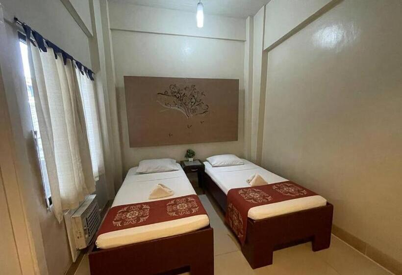 Отель Stone House Quezon City