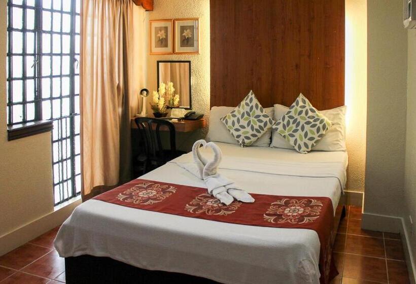 Отель Stone House Quezon City