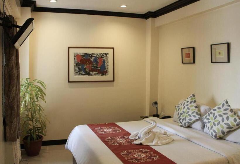 Отель Stone House Quezon City